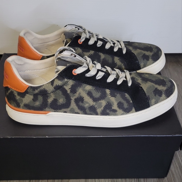 Coach low top camo shoe - Picture 2 of 9